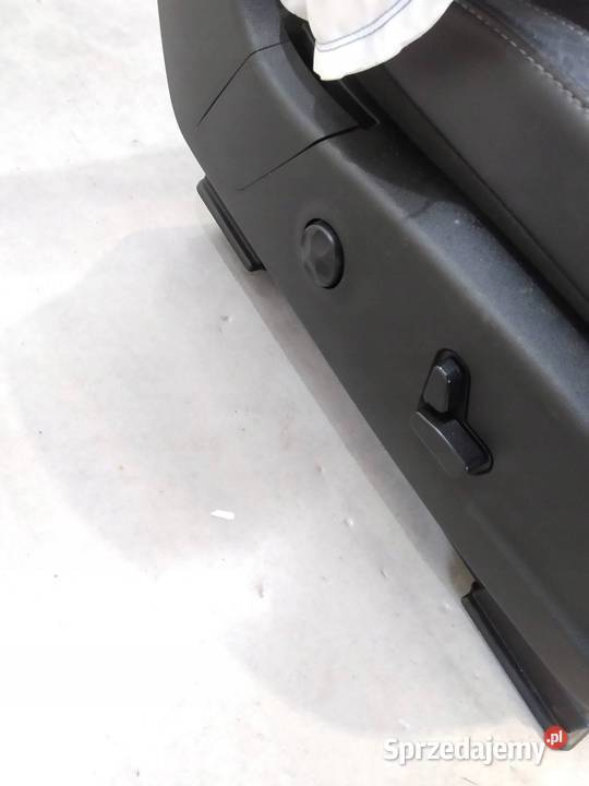 FOTELE KANAPA SKÓRA WENTYLOWANE GRZANE Dodge