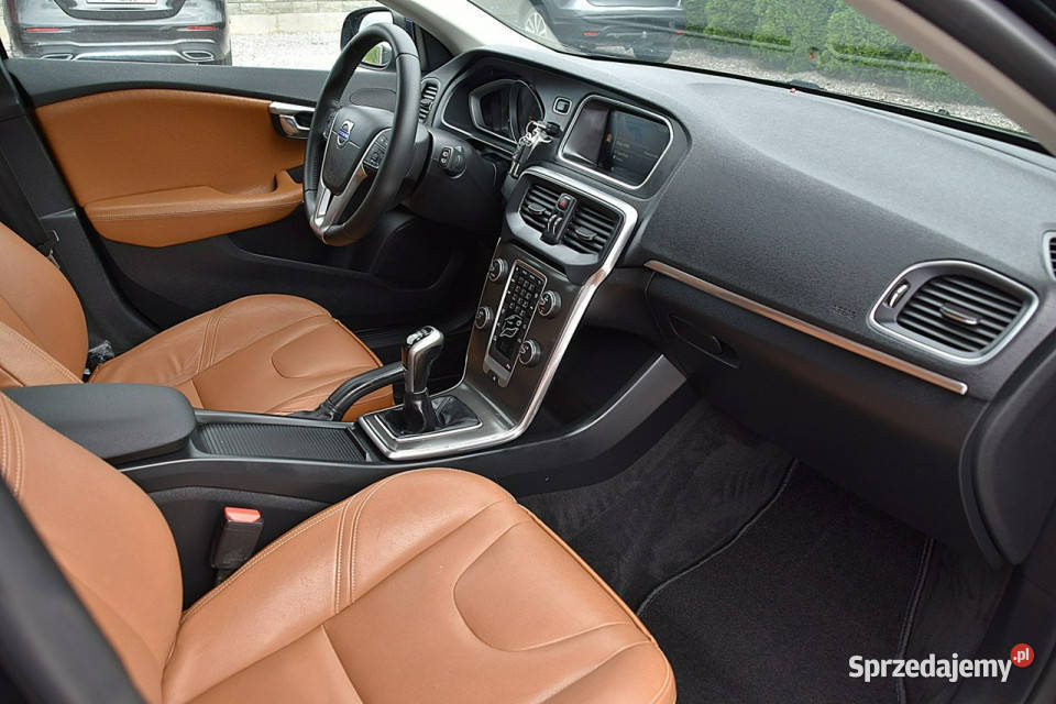 Volvo V40 20D2 120 Skóra Panorama Led Navi serwisowany w ASO Nowe Kucice