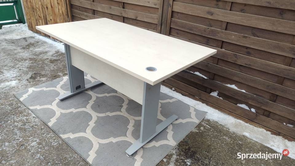 Biurko z panelem 140x80 Dostępne 3 sztuki Warszawa