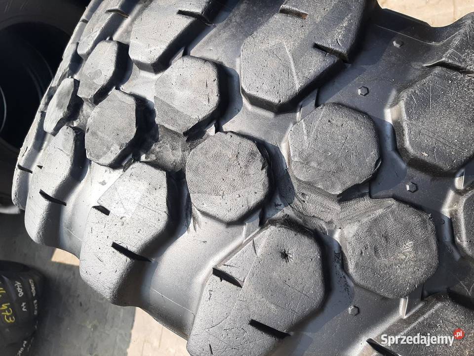 2x Opona używana 46070R24 175R24 MICHELIN 1400 Zaścianki