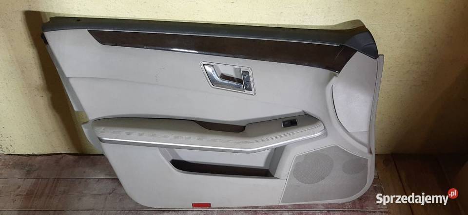 Boczek tapicerka drzwi Mercedes W212 Lewy przód Drzwi świętokrzyskie Włoszczowa