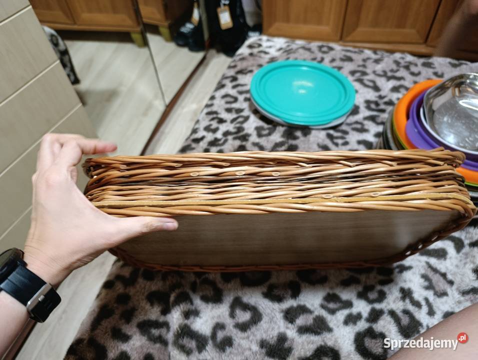 taca wiklinowa z uchwytami na płycie Poznań