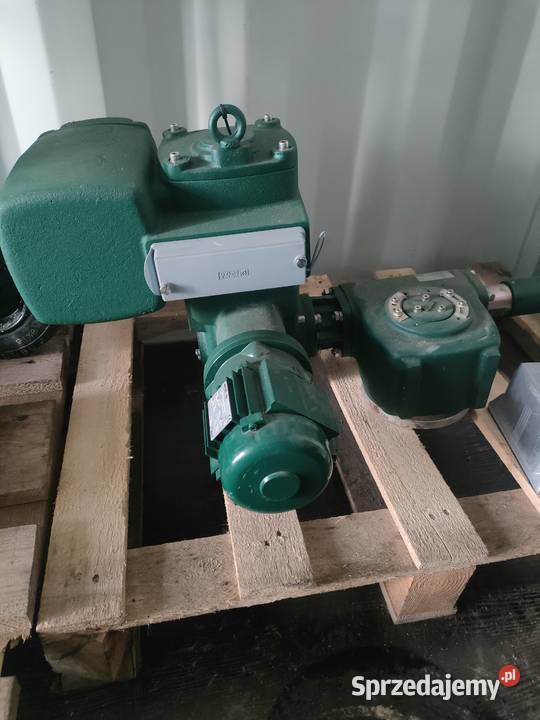 Sprzedam zawór hydraulicznysiłownik ze Świecie sprzedam