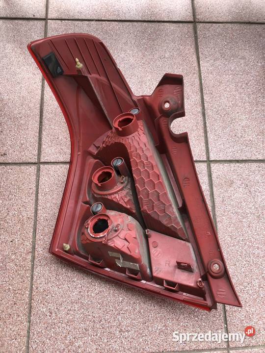 SUZUKI SWIFT MK6 LIFT LAMPA PRAWA TYŁ 5696S1R Kozy