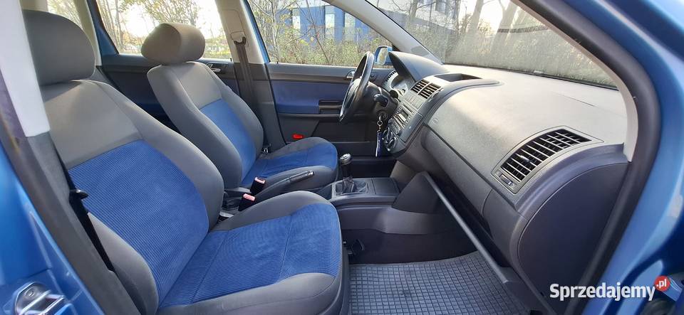 VW Polo 2005r 14 benzyna polift 5 drzwiŁadny Rok produkcji 2005 Rzeszów