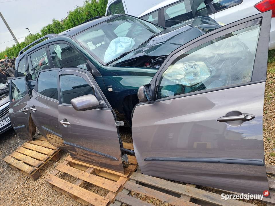 Kia Venga drzwi klapa zderzak kod lakieru NSW i Rok produkcji 2012 Drzwi Jastrzębie-Zdrój sprzedam