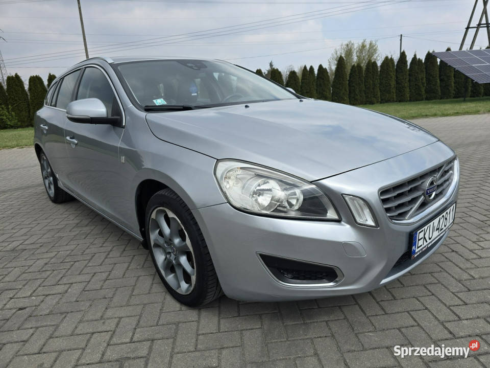 Volvo V60 16hdi Ocean RaceNaviSerwisSkóryKlimatr czujnik zmierzchu V60