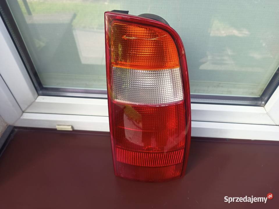 VW Polo III 6N kombi Vario lampa tył tylna prawa łódzkie Sieradz