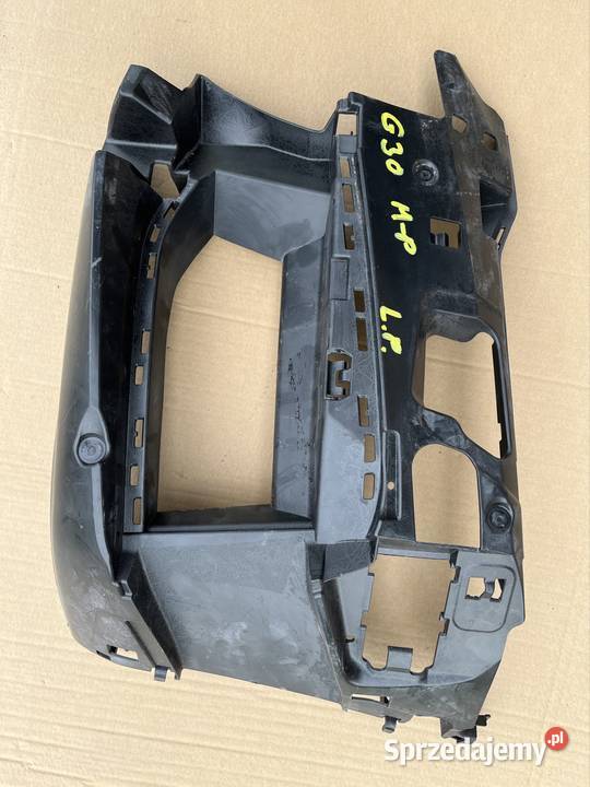 MOCOWANIE HALOGENU LEWY PRZÓD BMW 5 G30G31 Międzychód