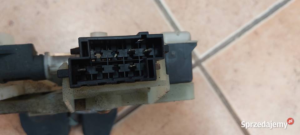 Zamek klapy bagażnika Volvo V70 II LIFT Szczecin