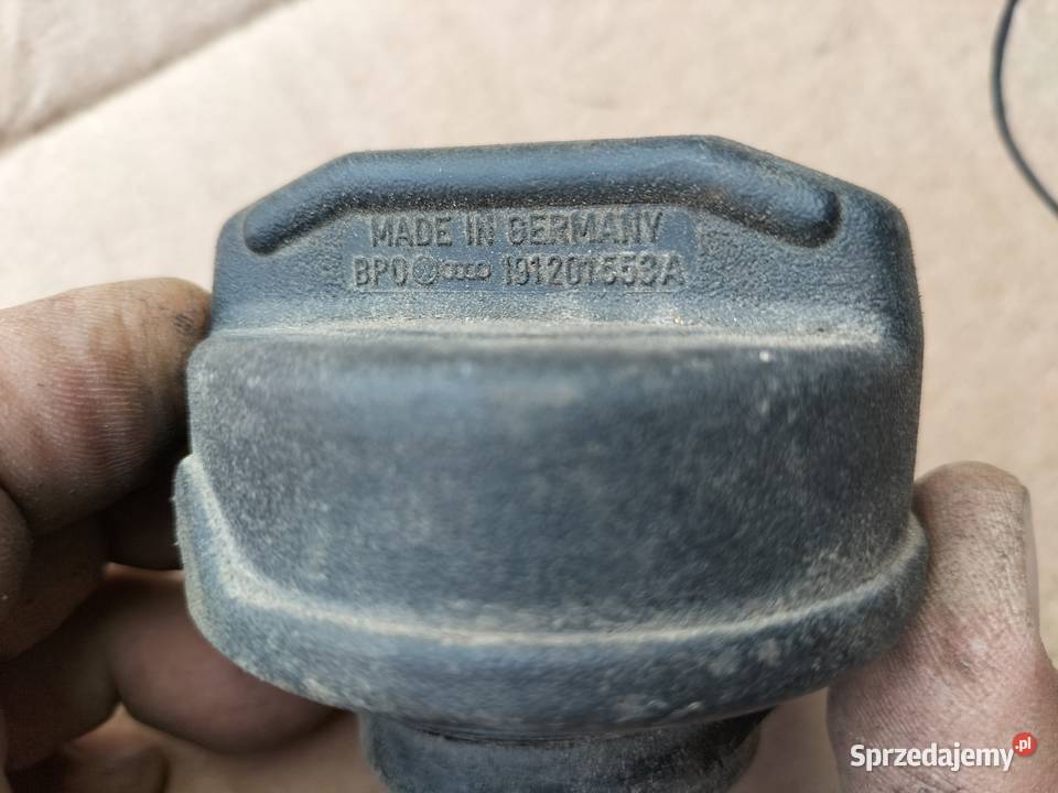 Audi 80 B3 B4 KOREK ZBIORNIKA PALIWA BAKU Kamień-Kolonia sprzedam