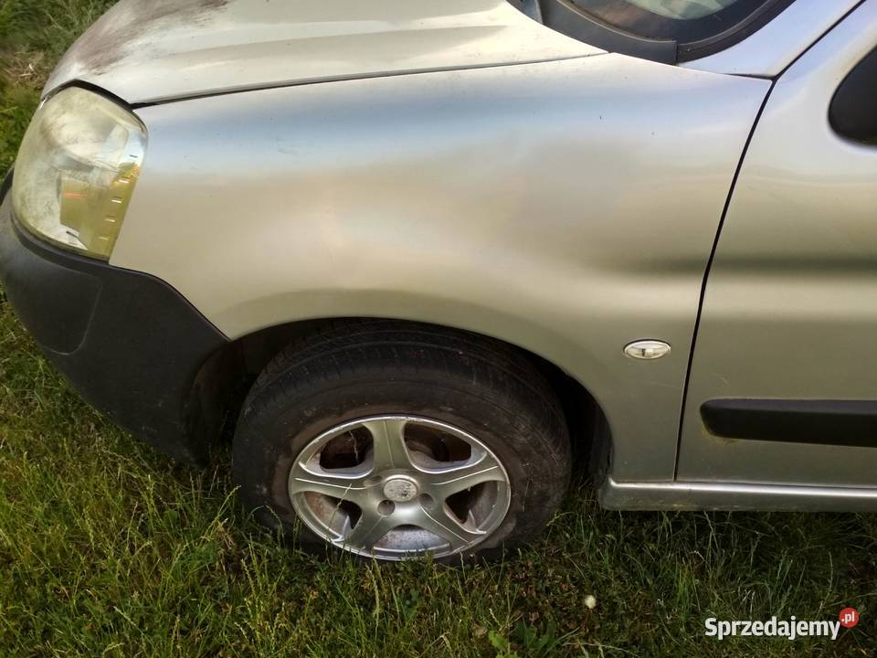 Peugeot Partner Citroen Berlingo czesci Rok produkcji 2004 Chełm sprzedam
