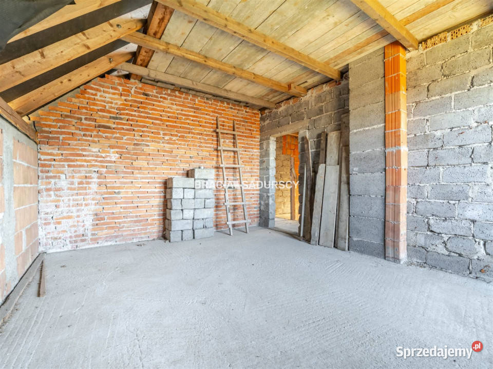 Dom wolnostojący 12547m2 Pawlikowice