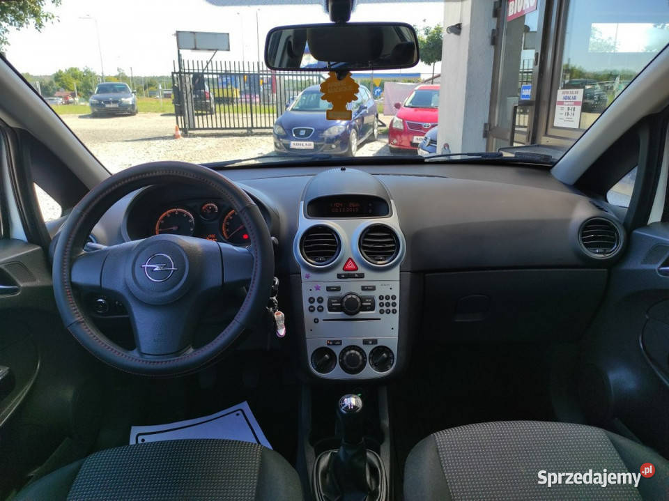 Opel Corsa FL Klima elszyby alufelgi isofix światła do jazdy dziennej sprzedam