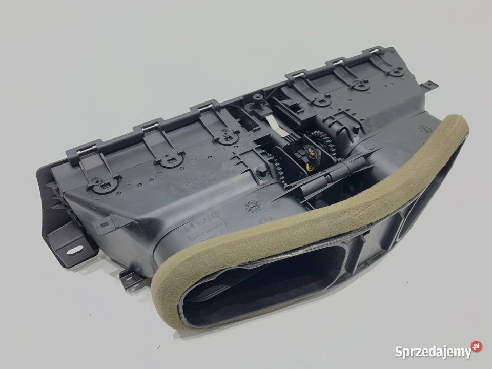 KRATKA NAWIEWU PRZÓD BMW E61 Kombi 0410 Kratki nawiewu