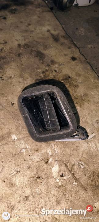 Prawa kratka nadmuchu konsoli Audi Q7 4 l