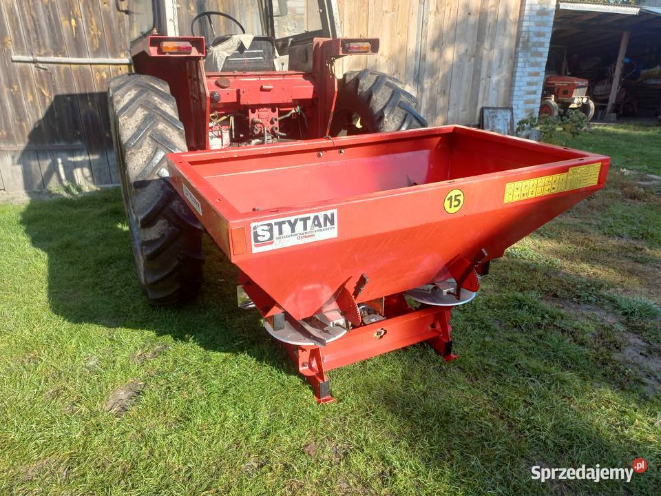 Rozsiewacz nawozów do nawozu Strumyk Tytan 600L Siewniki i sadzarki lubelskie Zamość