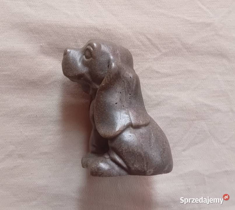 Figurka siedzącego psa Cocker Spaniel Lavinit wielkopolskie Koźminek