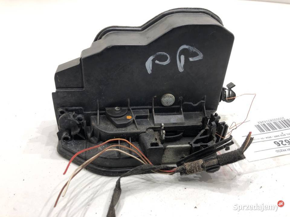 ZAMEK DRZWI PRAWY PRZÓD BMW E71 SUV 7202146 0714 osobowe