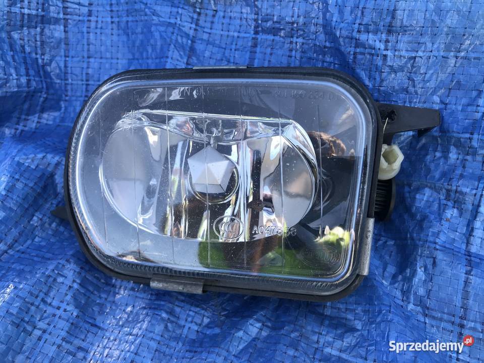 MERCEDES C KLASA W203 HALOGEN PRAWY PRZÓD