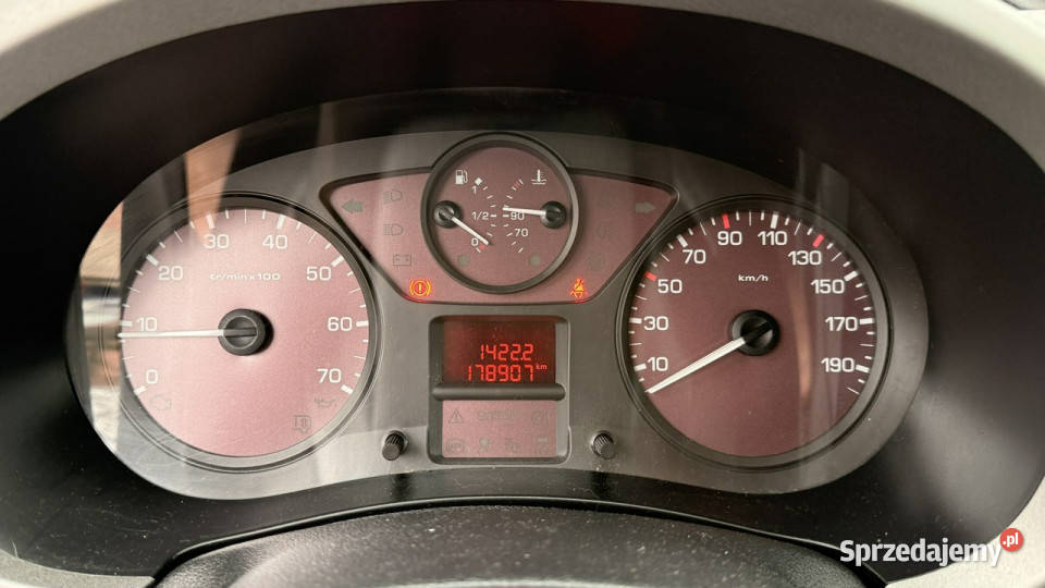 Citroen Berlingo Gwarancja Serwis ASO benzyna Sade Budy sprzedam