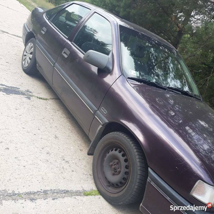 Opel vectra a 20 Rok produkcji 1993 Małkinia Górna