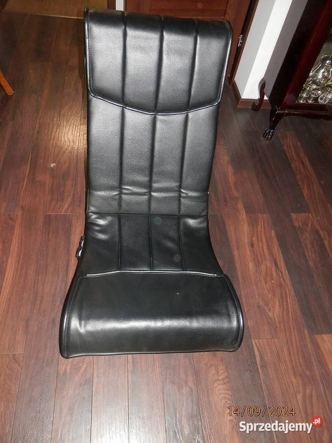 Fotel gamingowy z głośnikami sprzedam