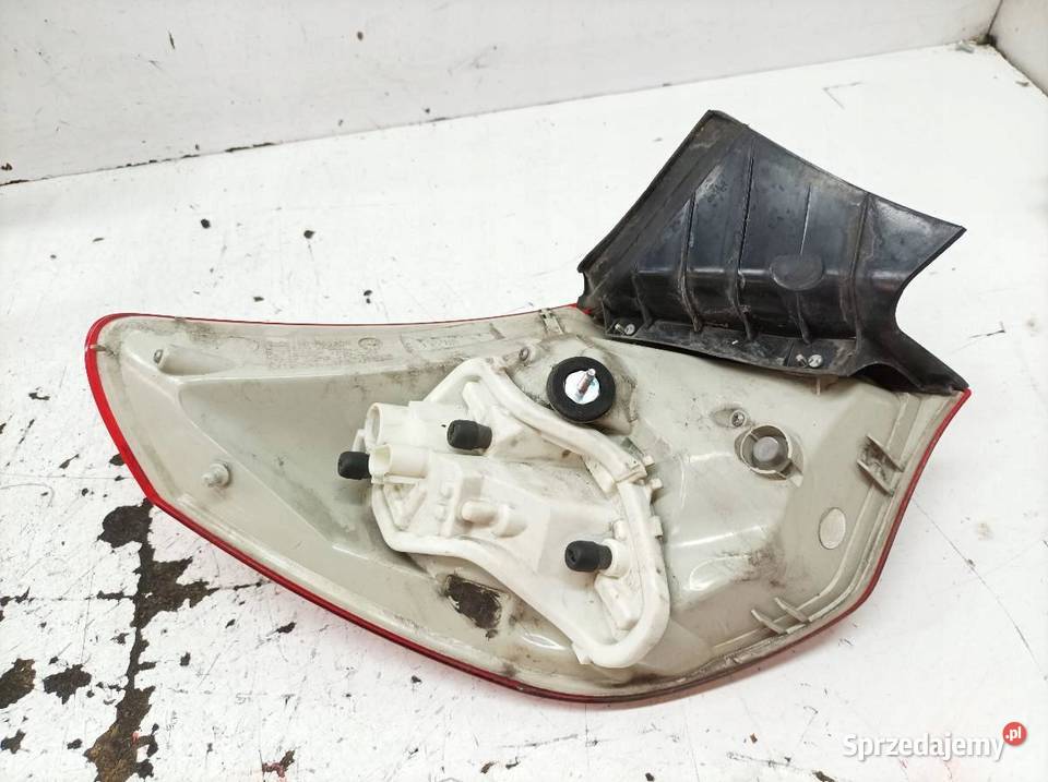 LAMPA TYŁ PRAWA 5D HB Opel Astra IV 2009 2020 J