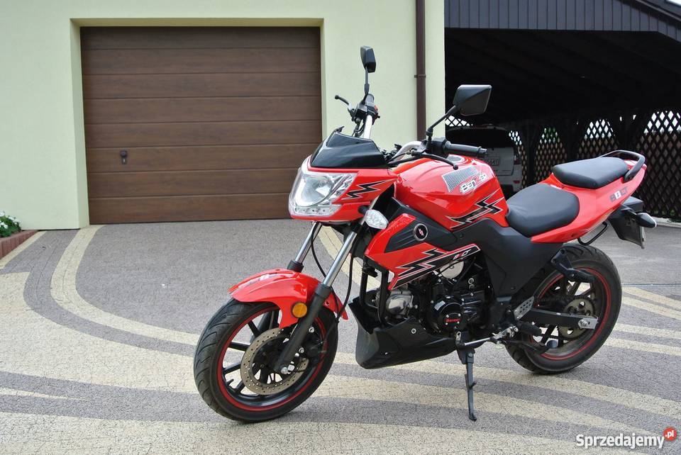 MotorowerMotocykl Benzer Bolt 5070 odzież Śrem