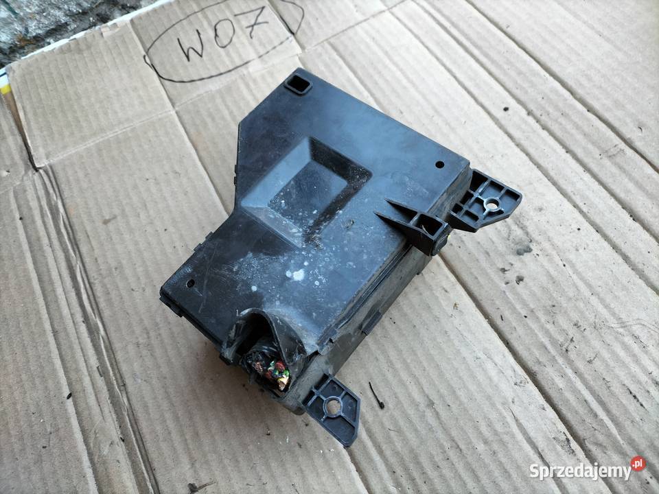 Volvo V40 S40 18 30859714 SKRZYNKA BEZPIECZNIKÓW osobowe lubelskie Kamień-Kolonia