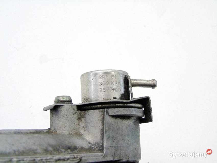 LISTWA WTRYSKOWA PALIWA 14 16 16V GOLF 4 BORA Sosnowiec