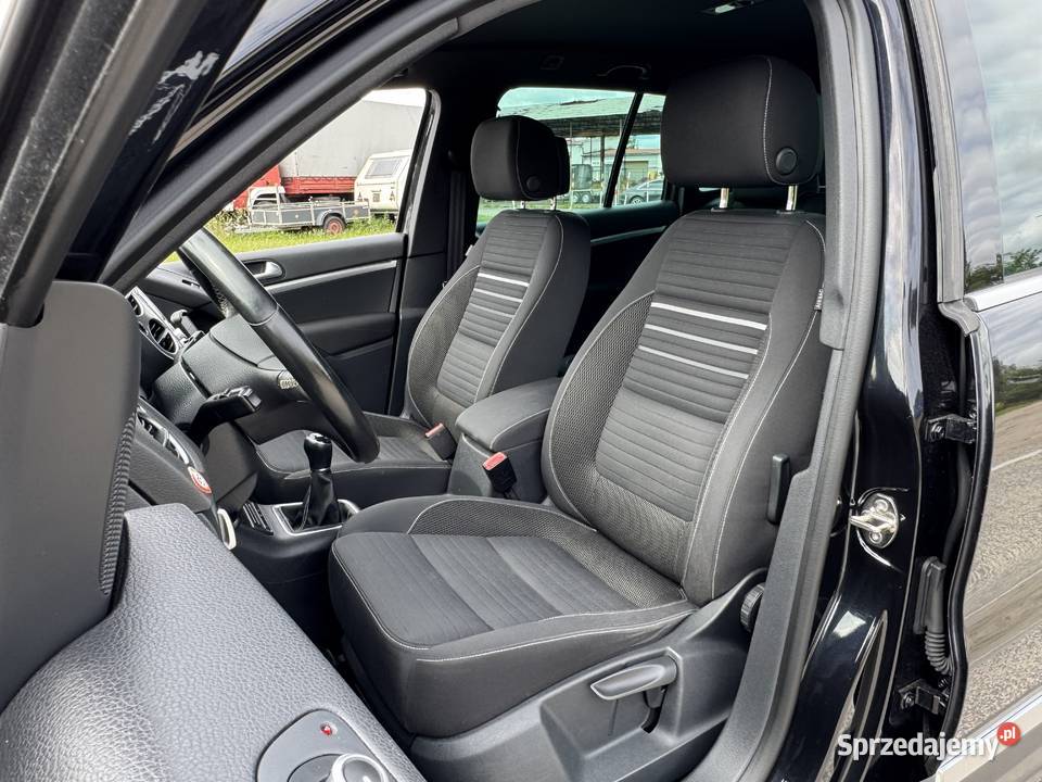 VW Tiguan 14 BENZYNA 4x4 Klimatronik Nawigacja elektryczne szyby sprzedam