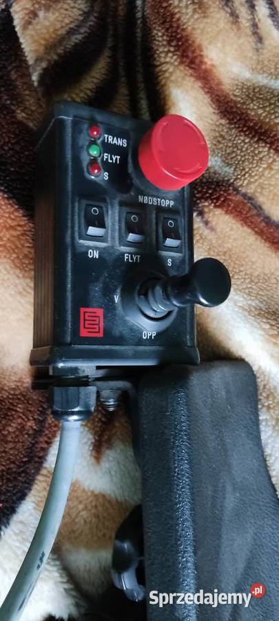 Podłokietnik ze sterownikiem pługa Tyczyn