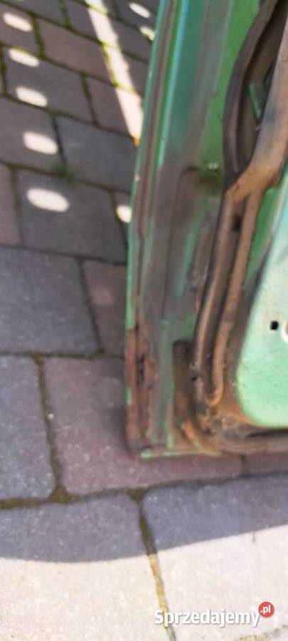 Drzwi prawy tył Mercedes W123 sedan osobowe Luzino