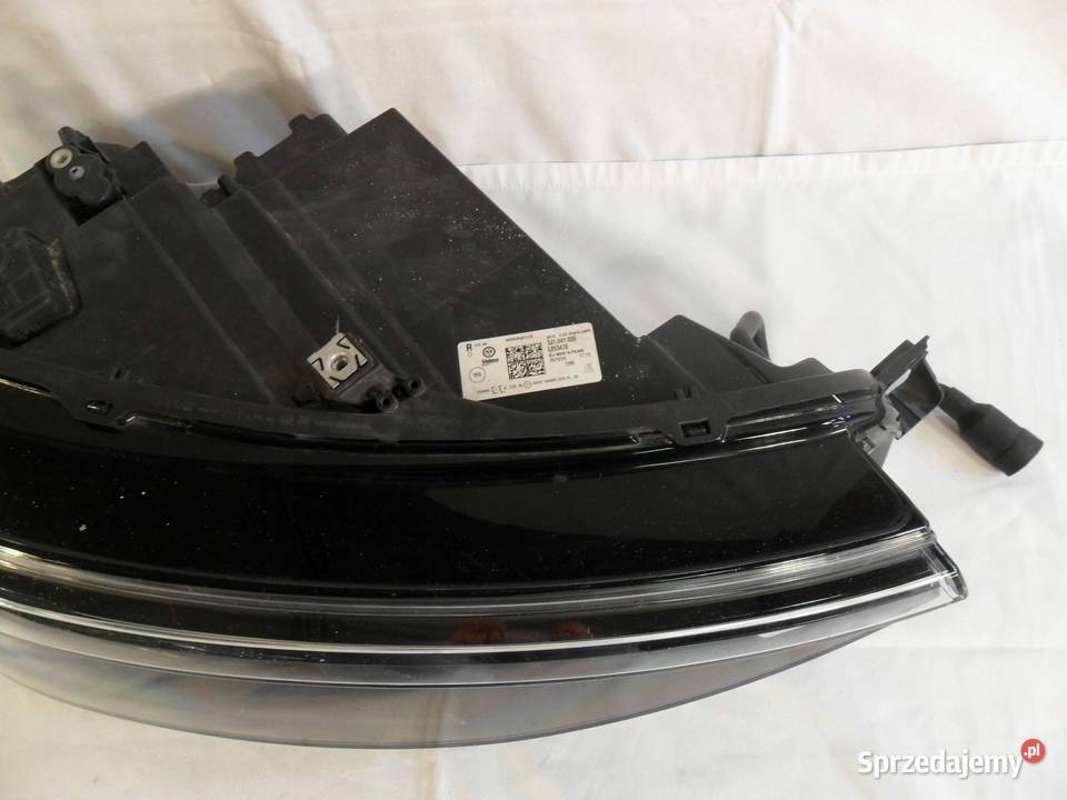 REFLEKTOR PRZÓD STRONA PRAWA VOLKSWAGEN PASSAT Lampy przednie Nowy Tomyśl