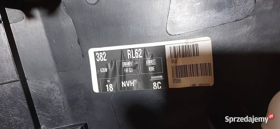 Boczek tapicerka drzwi Toyota Auris Lewy tył