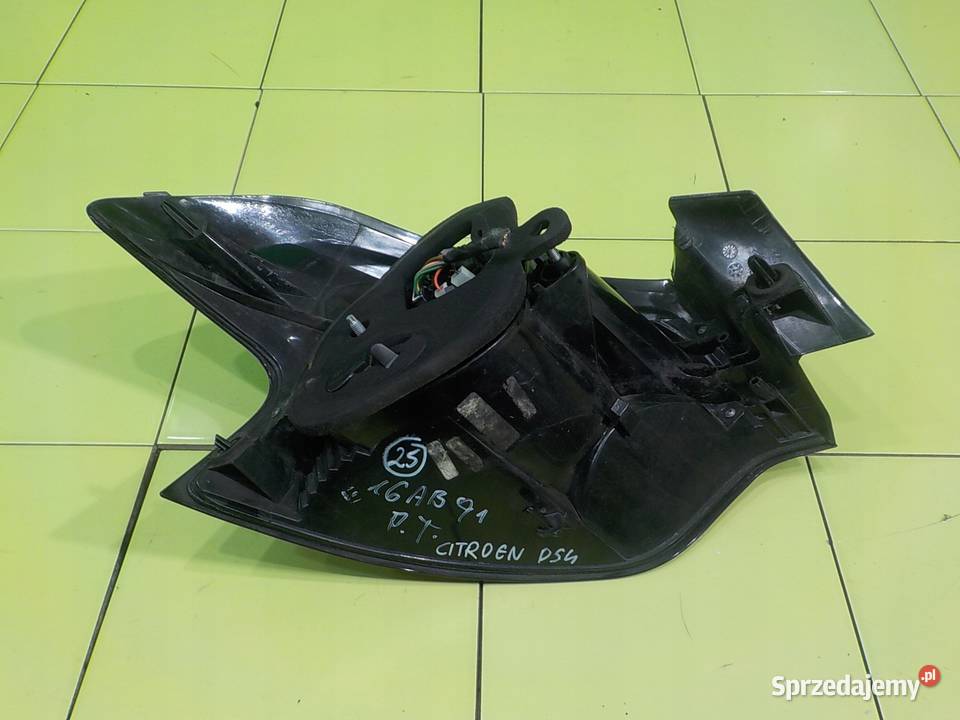 CITROEN DS4 16 EHDI 14r HB 5D lampa prawa tyl Suków sprzedam