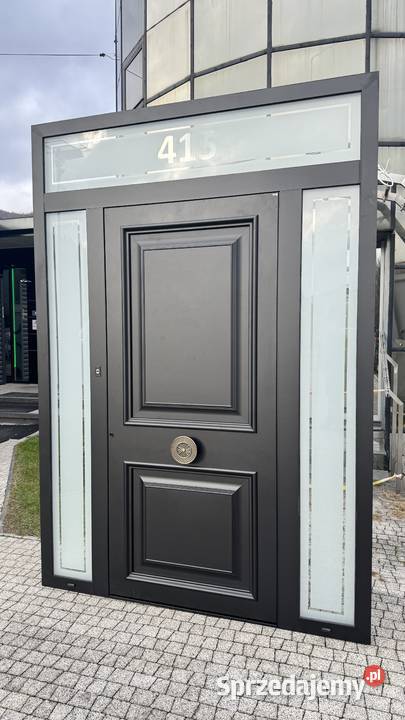 Aluminiowe drzwi wejściowe klasyczny design na Nowy Sącz