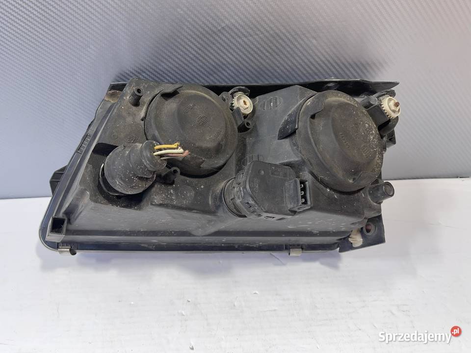 VW PASSAT B5 PRAWA LAMPA PRZÓD Ostroróg