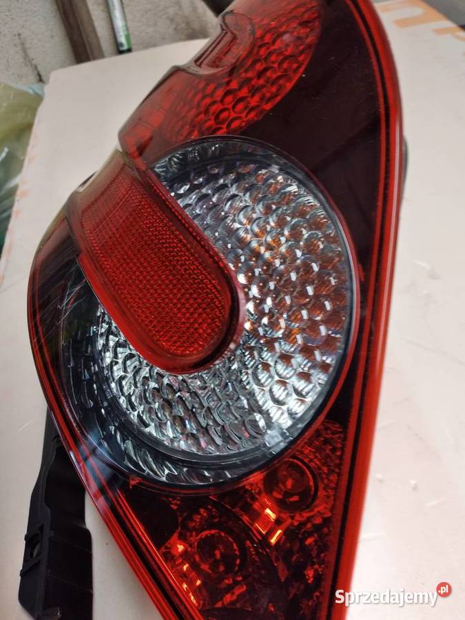 Sprzedam nową lampę tylną lewą Mercedes Rkalse Białystok