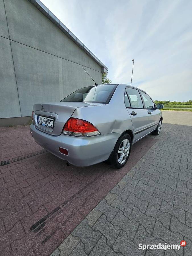 Mitsubishi Lancer zadbany bez wkaldu światła przeciwmgielne