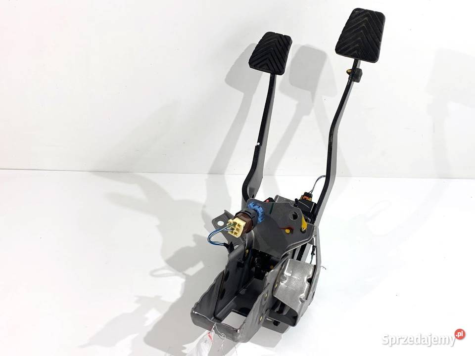 PEDAŁY MITSUBISHI MIRAGE SPACE STAR 10 71