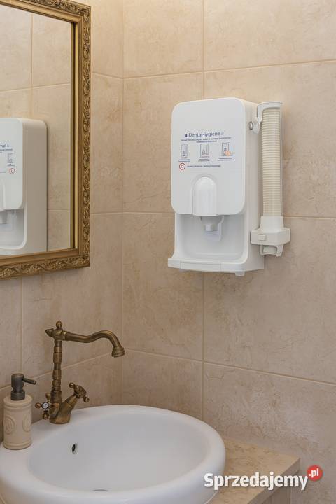 Dozownik płynu do dezynfekcji i higieny jamy Kraków