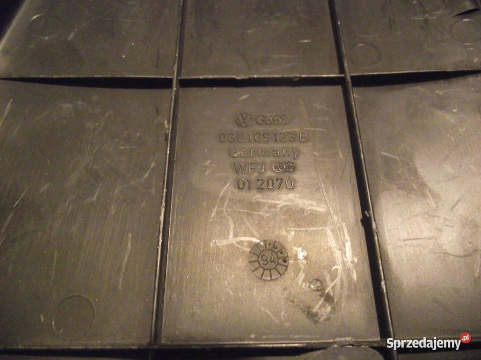 Vw Obudowa rozrządu 030 109 123B osobowe Osłony silnika dolnośląskie Wrocław