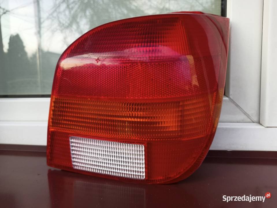 Ford Fiesta MK3 III lampa tył tylna prawa wkład Części samochodowe Sieradz