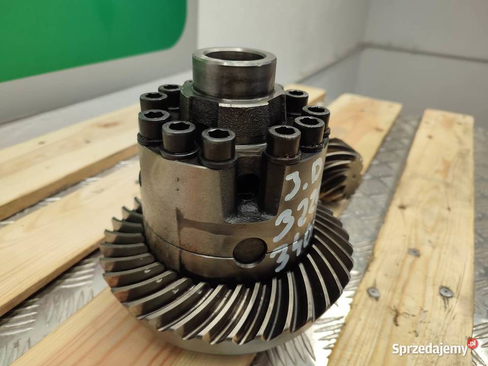 Mechanizm różnicowy Tył John Deere 3400 Wilkowo sprzedam