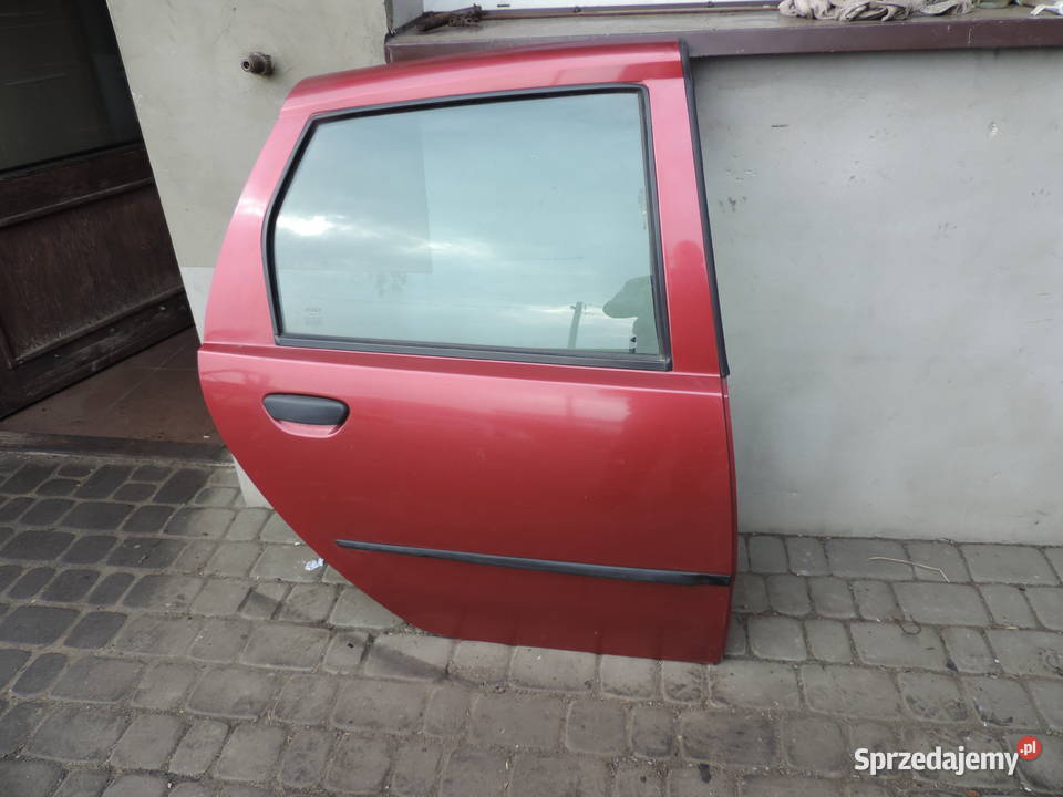 FIAT PUNTO 2 5D KOLOR 132F DRZWI PRAWY TYŁ małopolskie Nowy Sącz