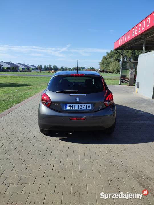 Peugeot 208 12 PureTech Sprzedaż z uczynkiem nieuszkodzony Samochody osobowe Nowy Tomyśl