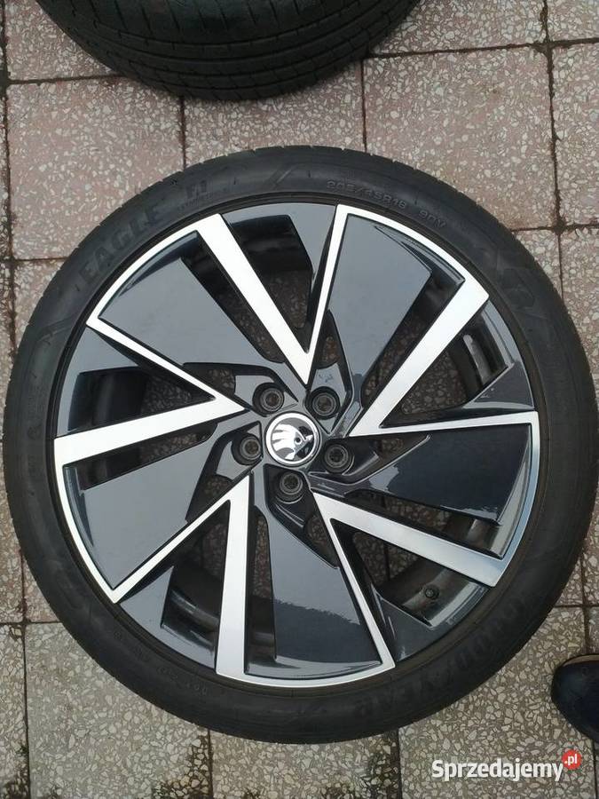 Oryginale felgi Skoda Vega Aero 18 opony letnie Bytów