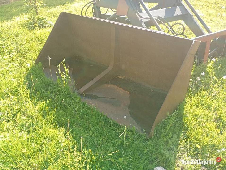 Tur ursus c 385 samopoziomujacy Sztum